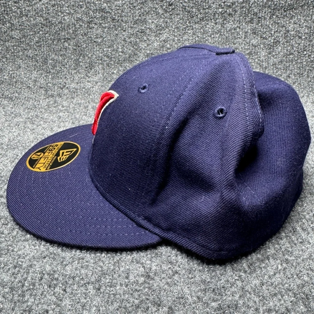 Cleveland Indians New Era 59FIFTY Fitted Hat Mens 7 3/8 Navy Blue MLB Baseball
